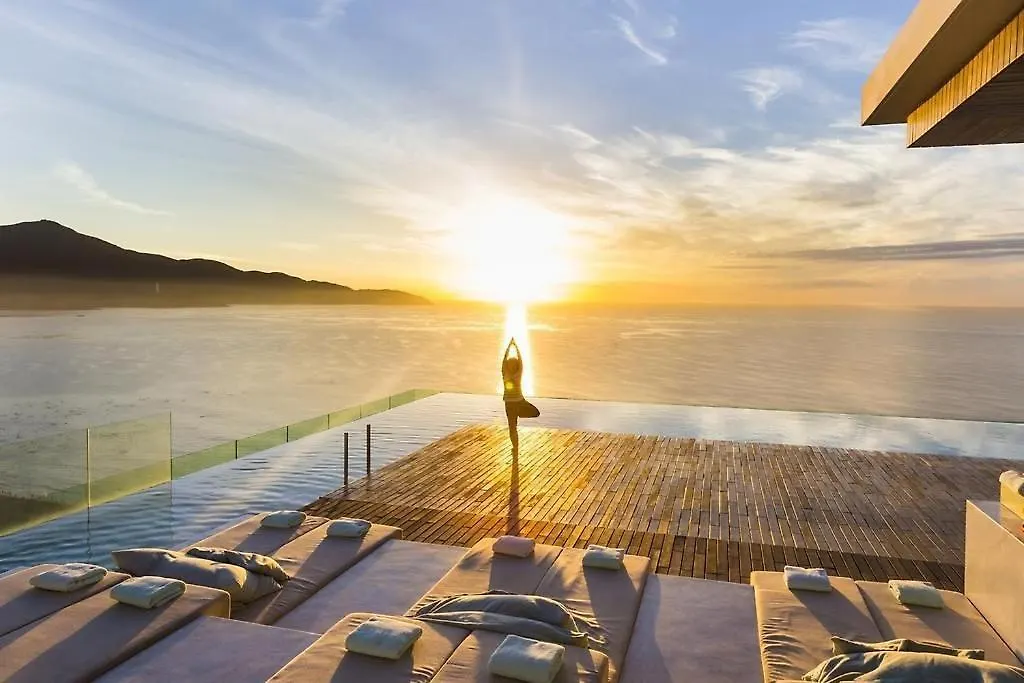 Coastal Chic 2Br 120M2 Wt Sea View My Khe Beach Da Nang 0*,