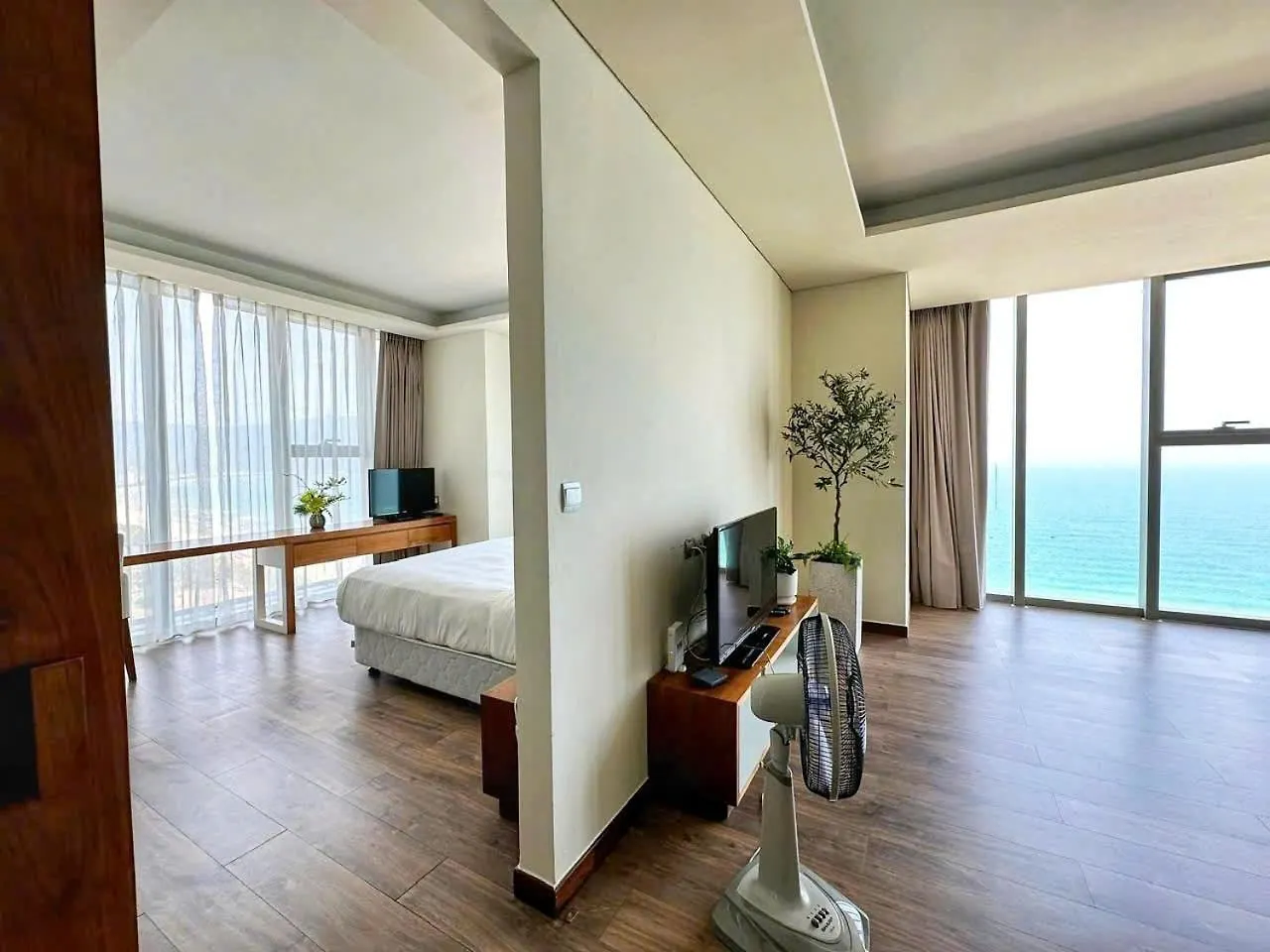 Apartment Coastal Chic 2Br 120M2 Wt Sea View My Khe Beach Da Nang