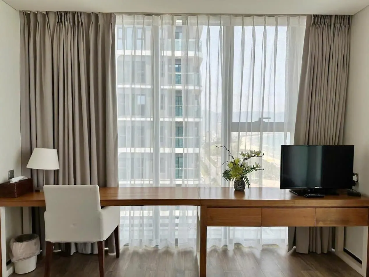 Coastal Chic 2Br 120M2 Wt Sea View My Khe Beach Da Nang Apartment